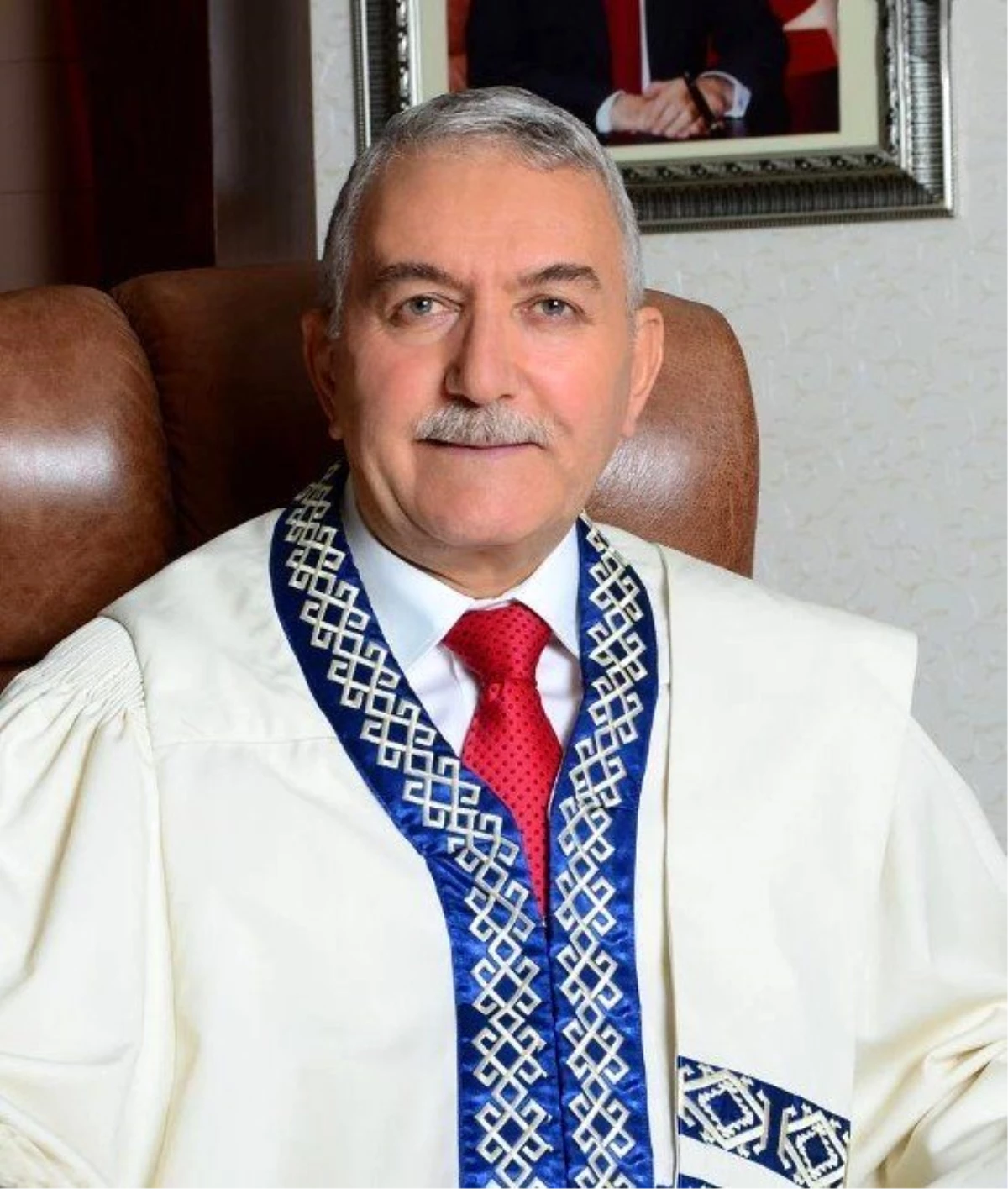 Rektör Prof. Dr. Hasan Gönen\'in Zafer Bayramı Mesajı