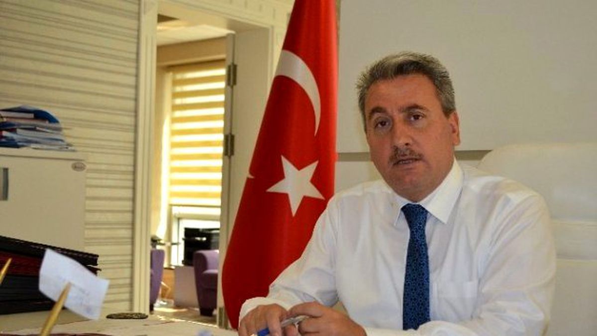 Taşkesenligil: "30 Ağustos Vatan ve Bayrak Sevgisinin Timsalidir"