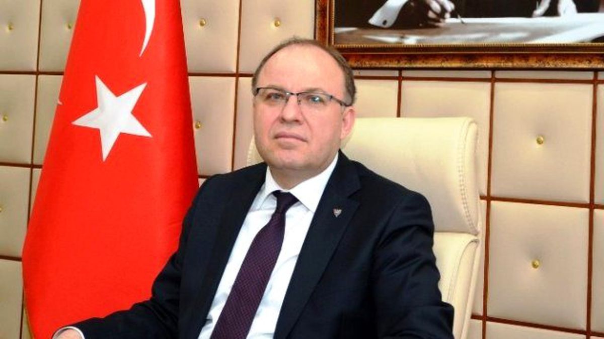 Vali Tutulmaz\'dan "30 Ağustos" Kutlaması