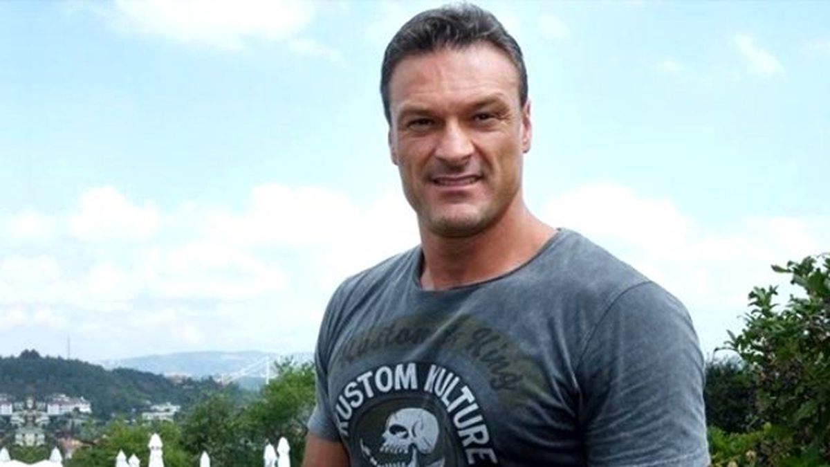 Alpay Özalan: Beşiktaş Maçlarını Deplasmanda Oynasın