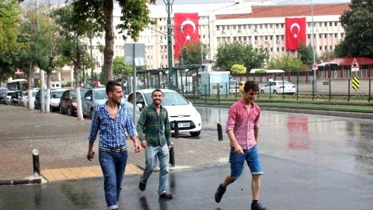 Aşırı Sıcaklardan Sonra Yağmur Serinletti