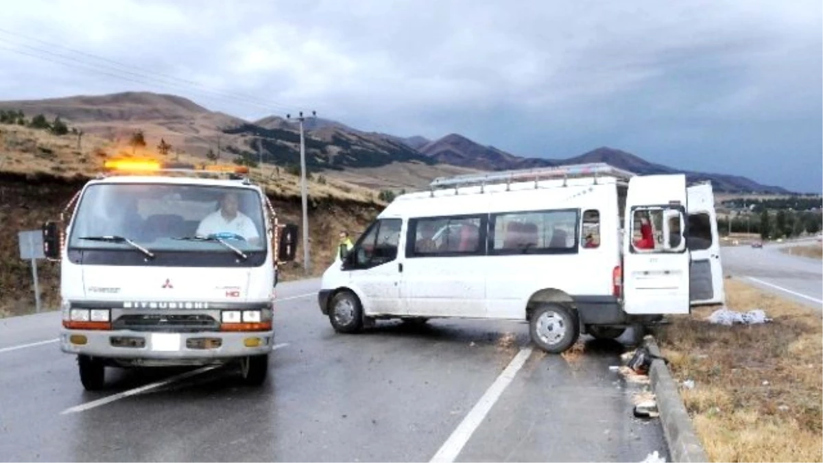 Erzurum\'da Trafik Kazası: 1 Ölü, 9 Yaralı