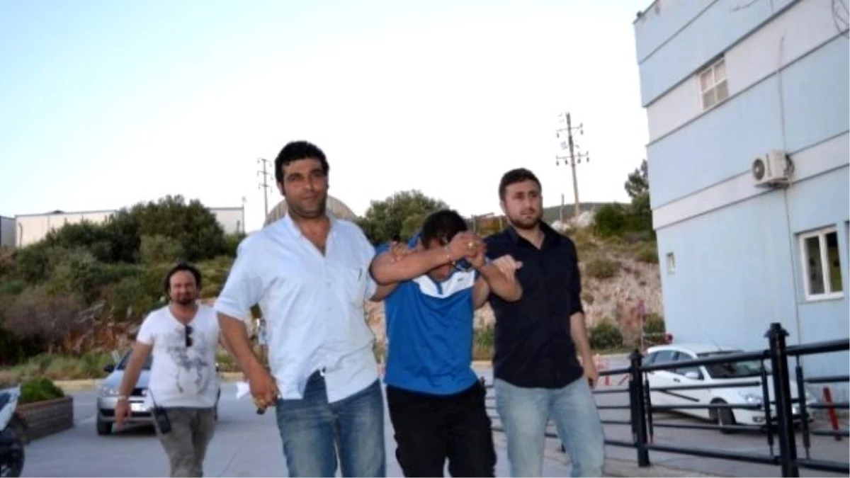 İzmir Polisinin Aradığı Uyuşturucu Zanlısı Kuşadası\'nda Yakalandı
