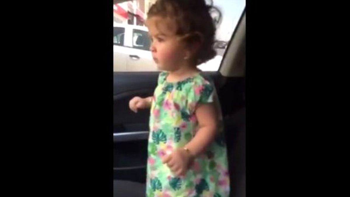 Karadeniz Müziği Duyunca Halay Çeken Laz Kızı