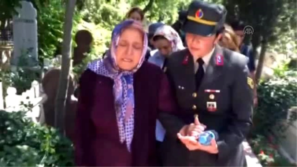 Şehit Jandarma Uzman Onbaşı Özata\'nın Annesi