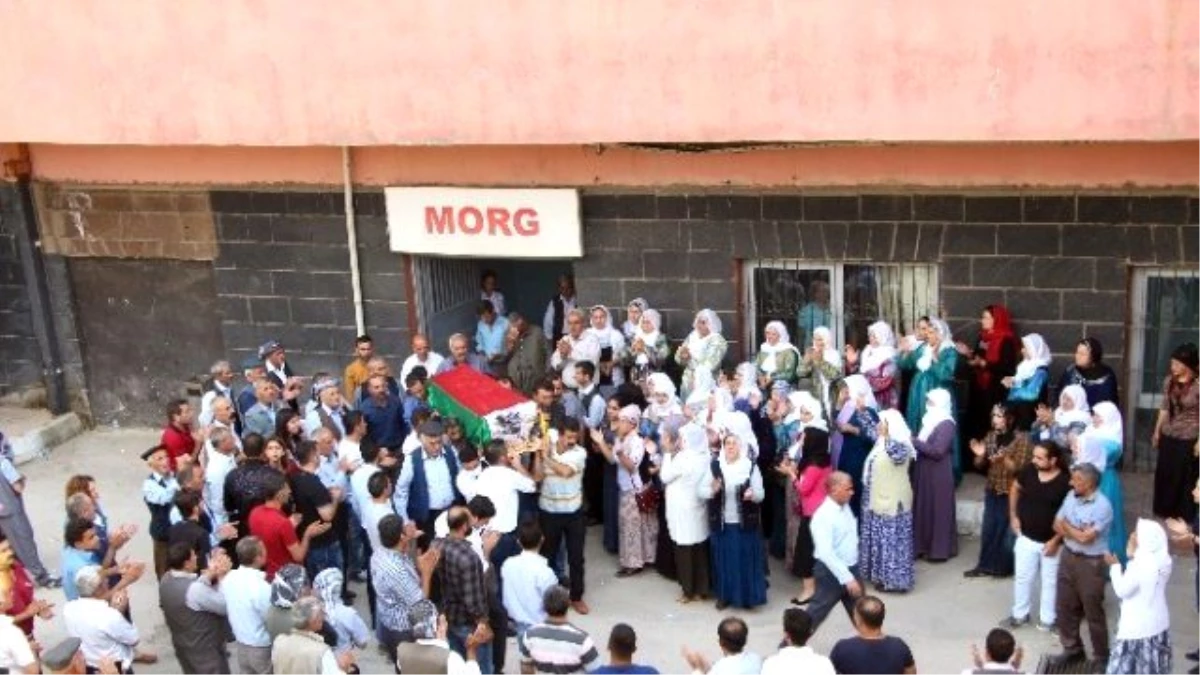 Şırnak\'ta Öldürülen 4 PKK\'lının Cenazesi Ailelerine Teslim Edildi