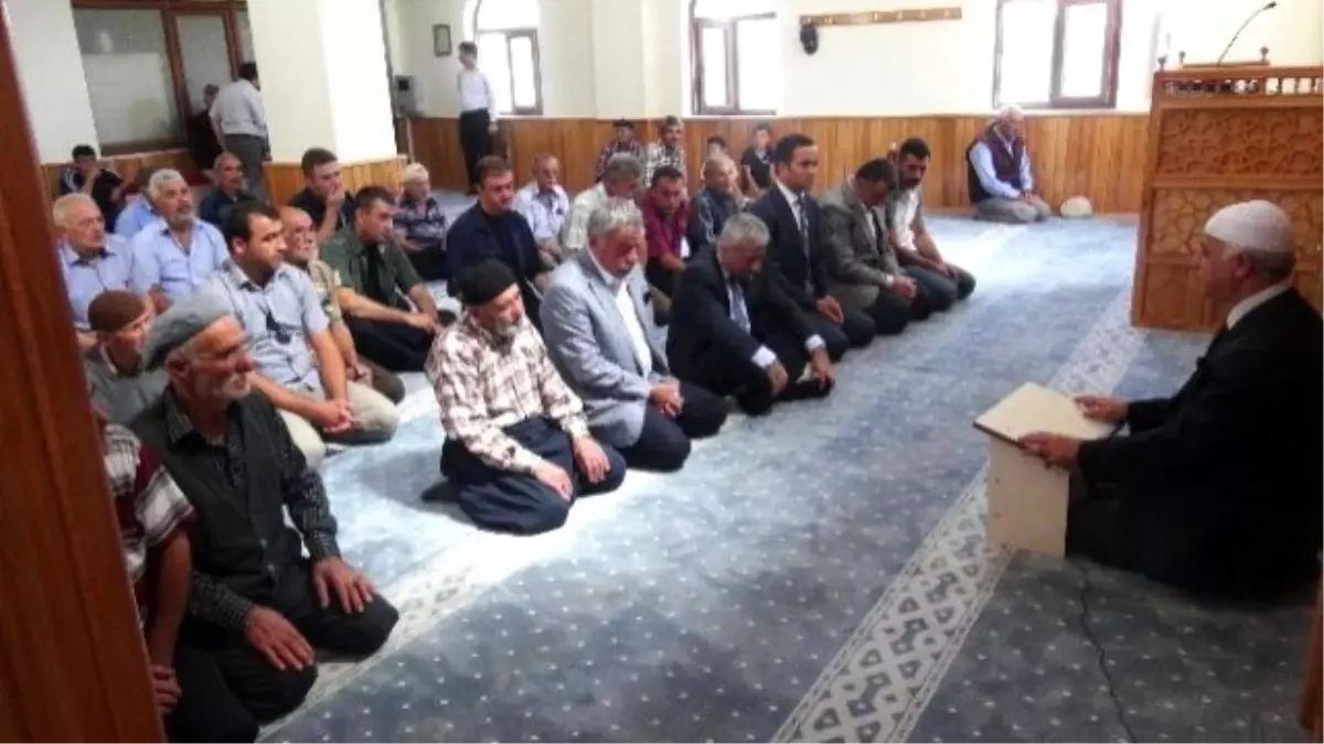 Vali Kamçı Doğanşehir Elmalı Mahallesi\'nde Cami Açılışına Katıldı