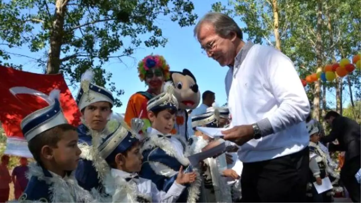 Ak Partili Şahin, Seçim Hükümetini Milli Takıma Benzetti