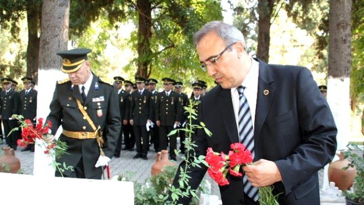 Alaşehir\'de Zafer Bayramı Coşkusu