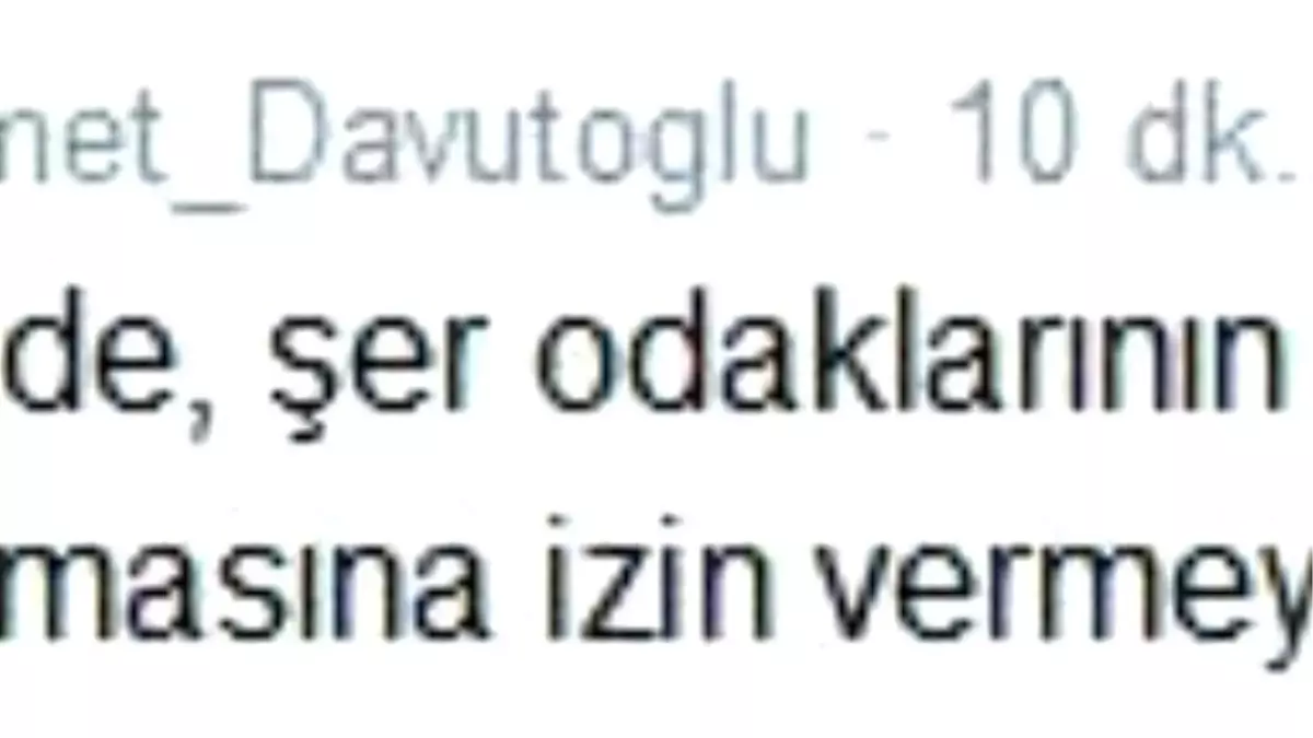 Başbakan Davutoğlu Zafer Bayramını Twitter\'dan Kutladı