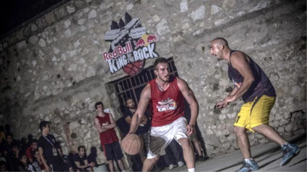Sokak Basketbolu: "Red Bull King Of The Rock" Dünya Finali