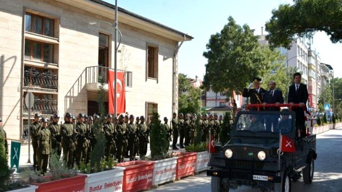 Burdur\'da 30 Ağustos Zafer Bayramı Kutlamaları