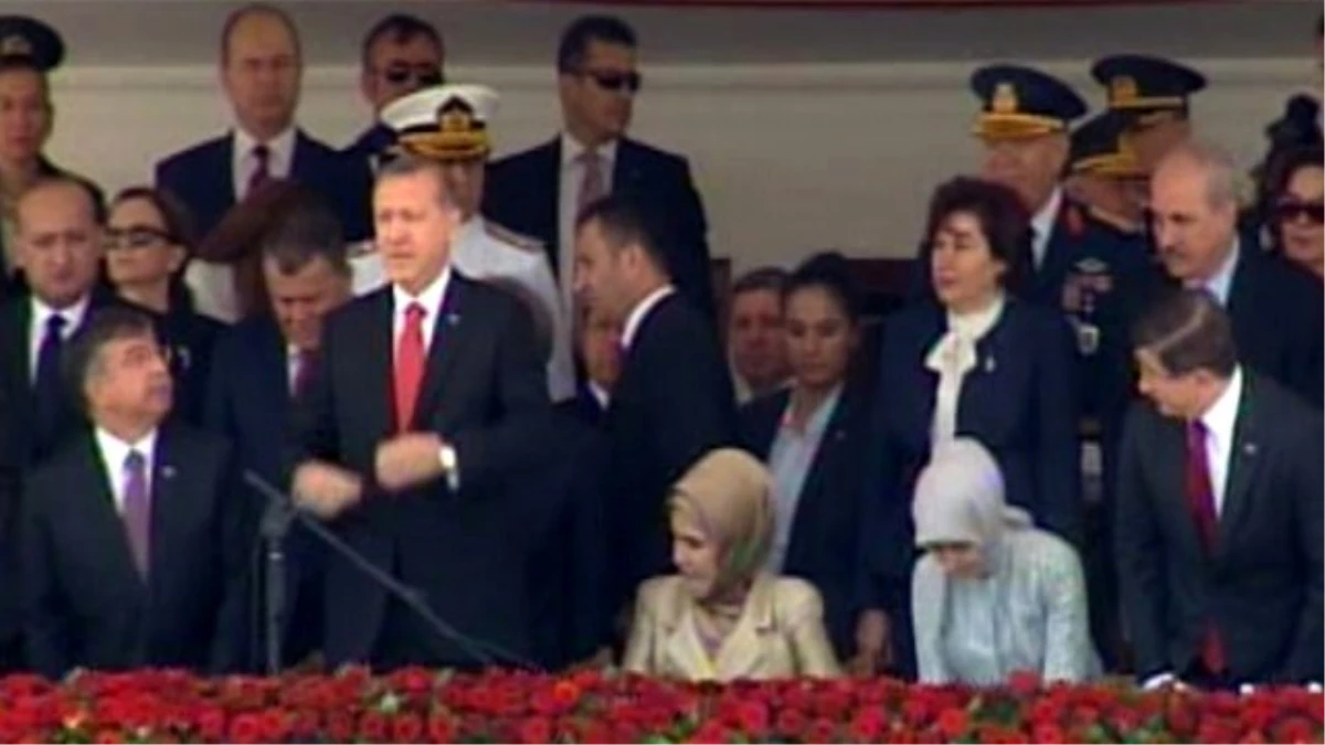 Erdoğan\'ın Katıldığı 30 Ağustos Törenlerinde Protokol Krizi