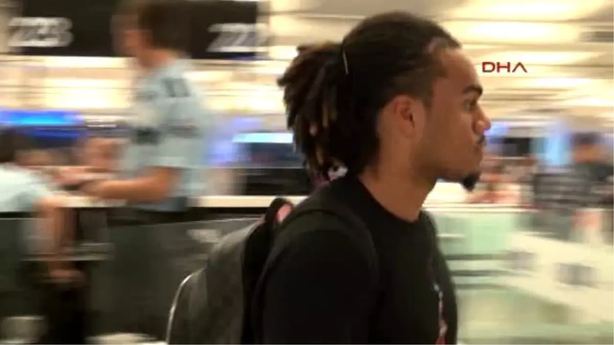 Galatasaray\'ın Yeni Transferi Jason Denayer İstanbul\'da