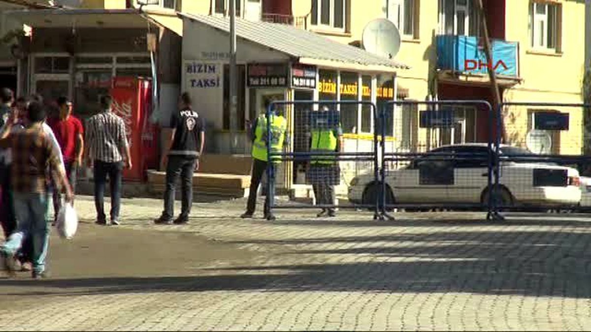 Hakkari\'deki Zafer Bayramı Kutlamalarında Geniş Güvenlik Önlemi 1-