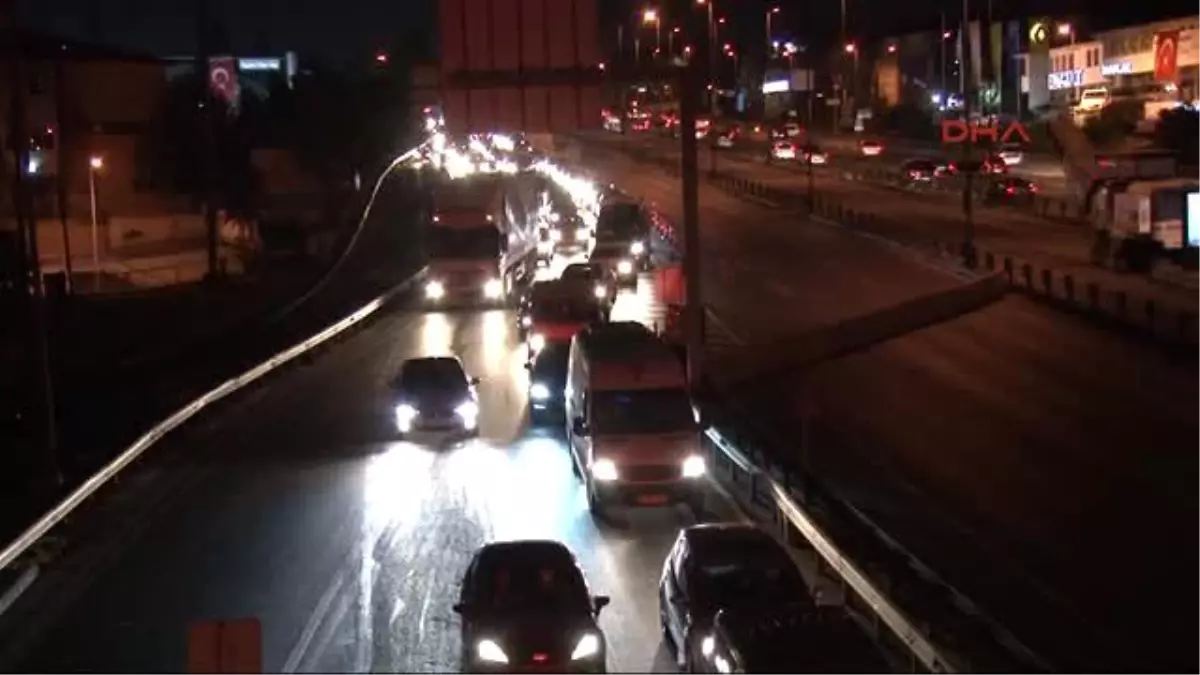 Haliç Köprüsü\'ndeki Çalışma Nedeniyle Trafik Yoğunluğu Devam Ediyor