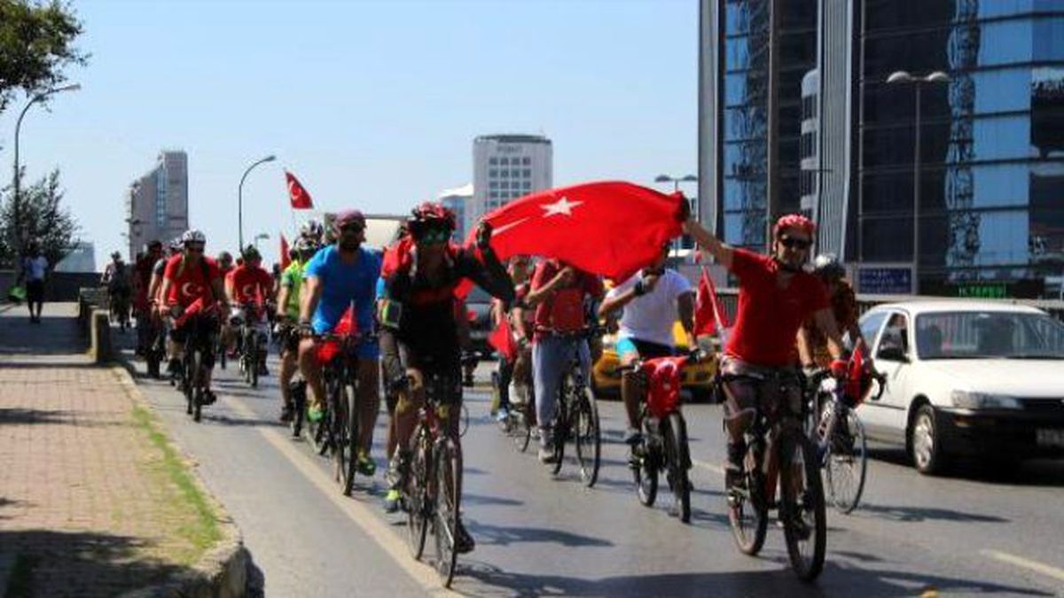 Zafer Bayramı İçin Pedal Çevirdiler
