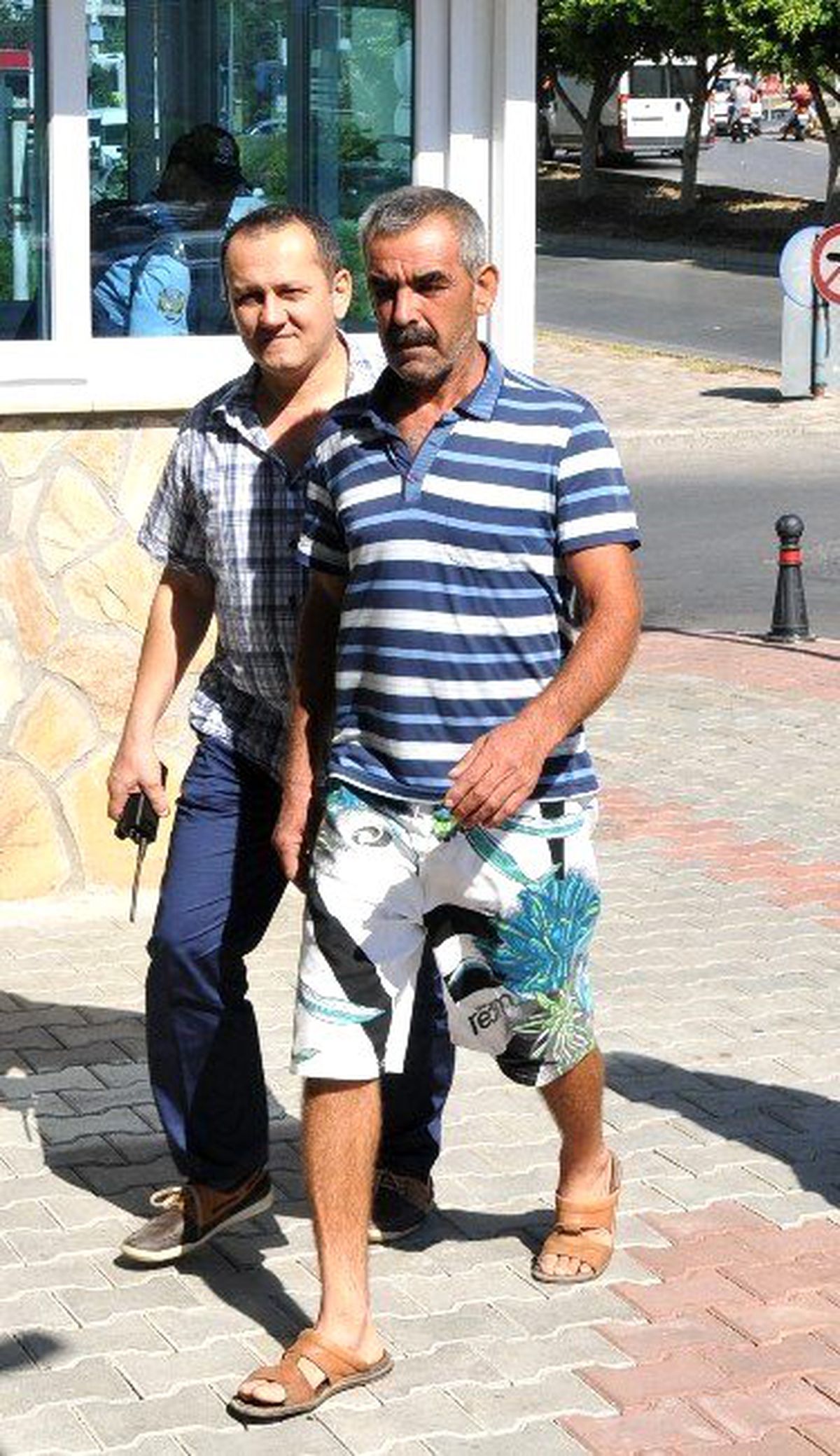 Alanya\'da Orman Yangını Çıkardığı İleri Sürülen Bir Kişi Gözaltına Alındı