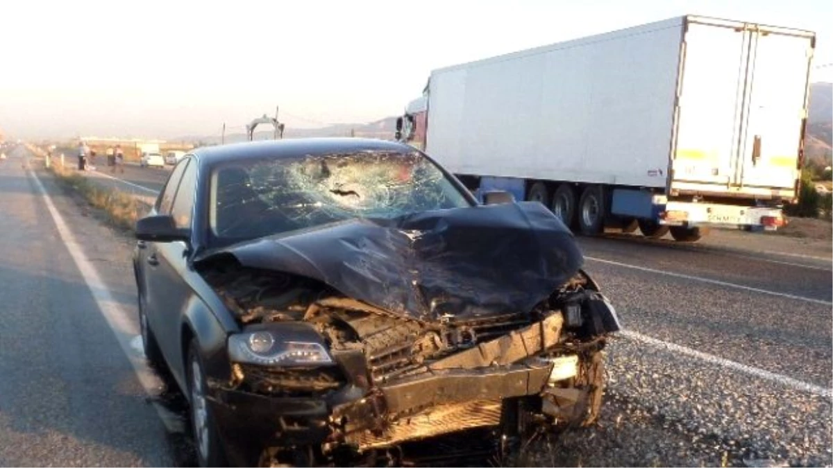 Alaşehir\'de Trafik Kazası: 2 Ölü, 1 Yaralı