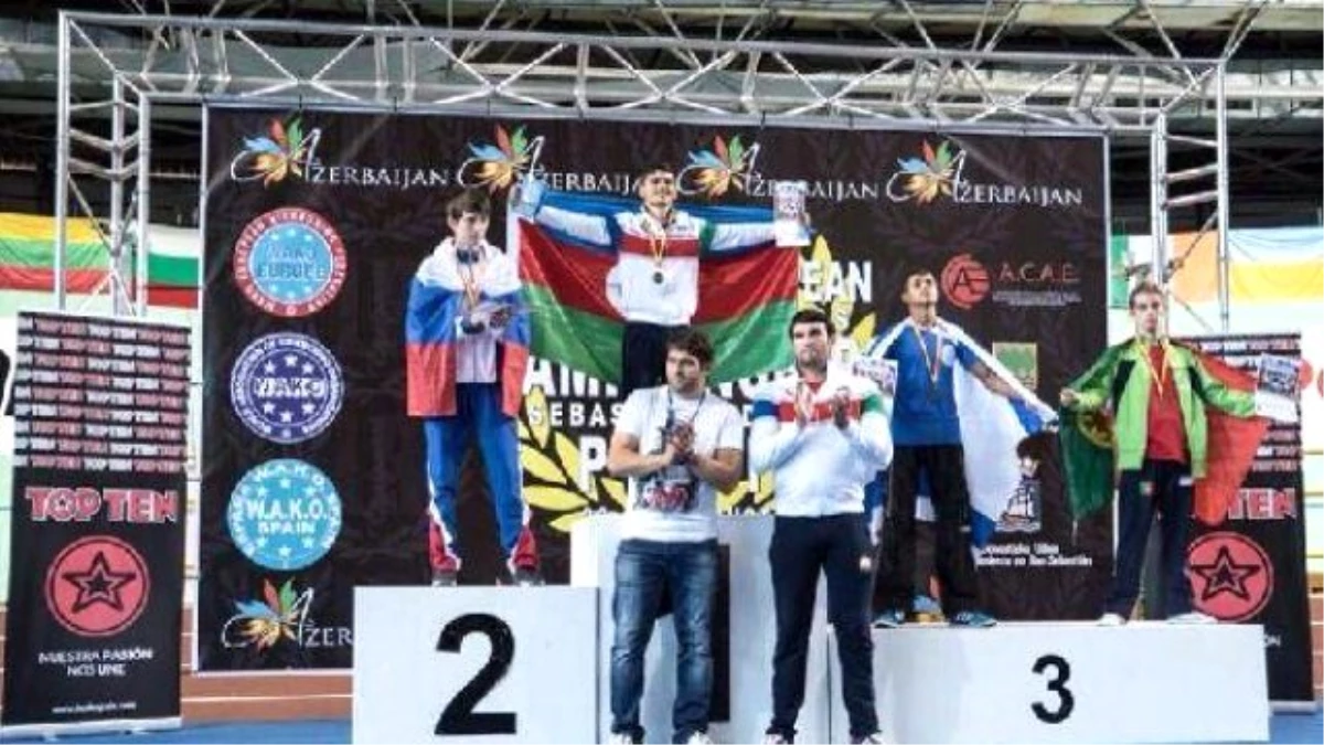 Azerbaycan Kick Boks Takımı Avrupa Gençler Kick Boks Turnuvasında İki Altın Madalya Kazandı