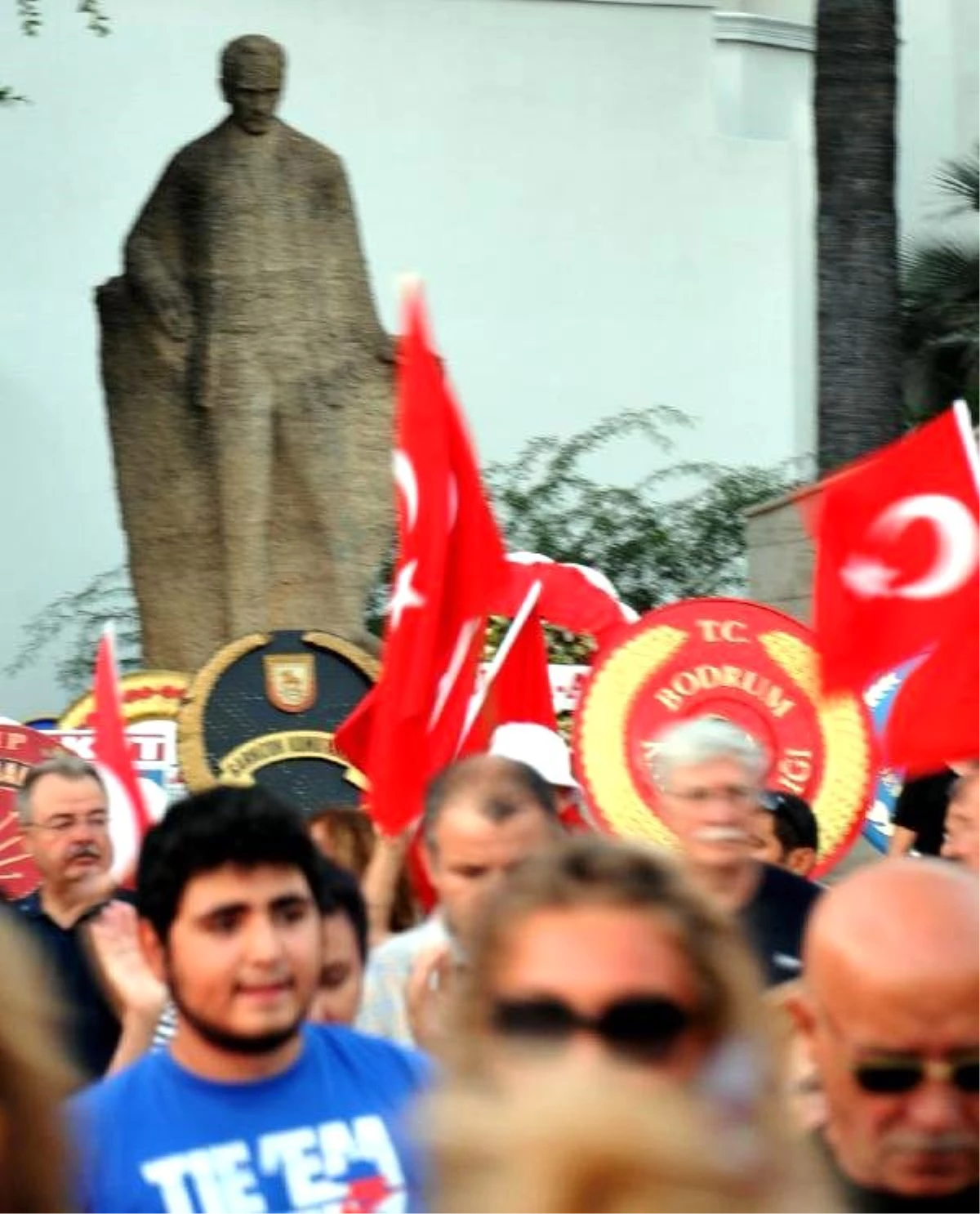 Bodrum\'da Şehitlere Saygı ve Zafer Yürüyüşü