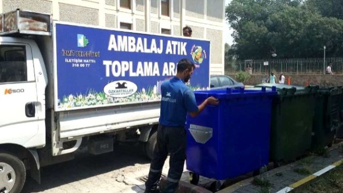 İzmit\'te Ayda 600 Ton Ambalaj Atığı Toplanıyor