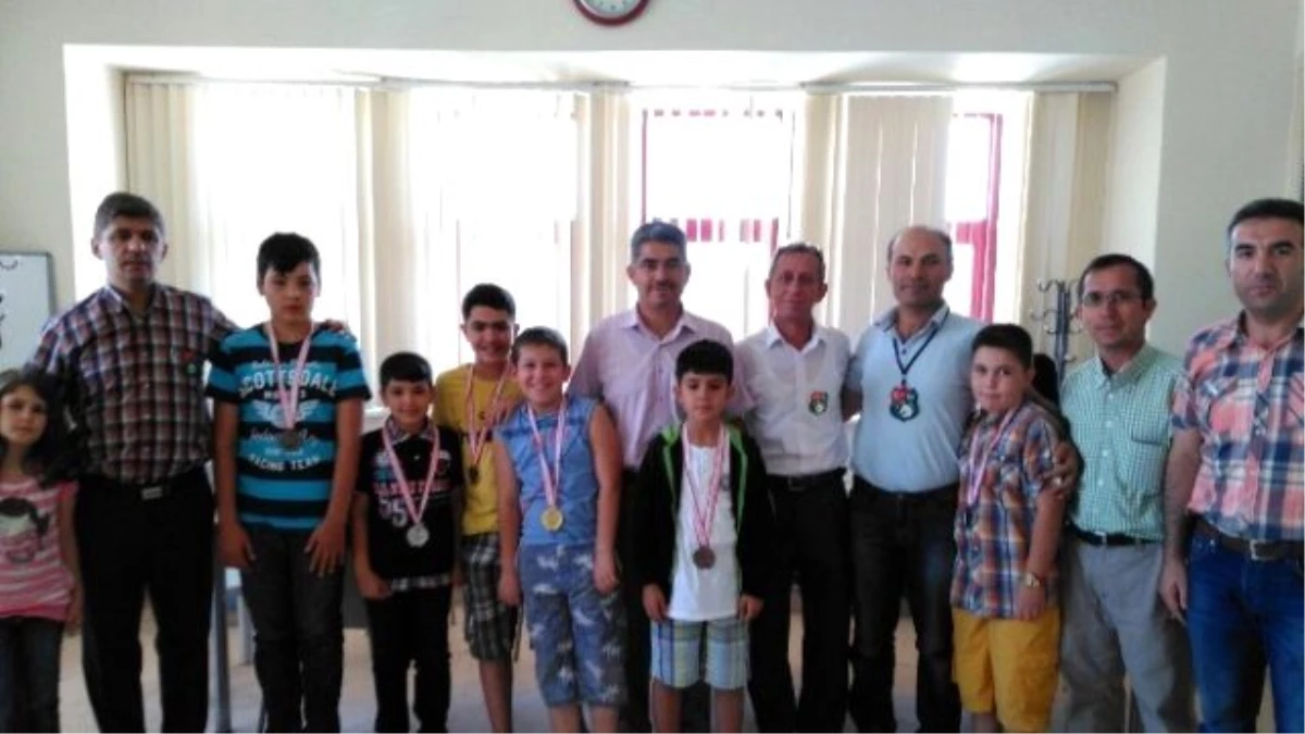 Karaman\'da Zafer Kupası Satranç Turnuvası Yapıldı