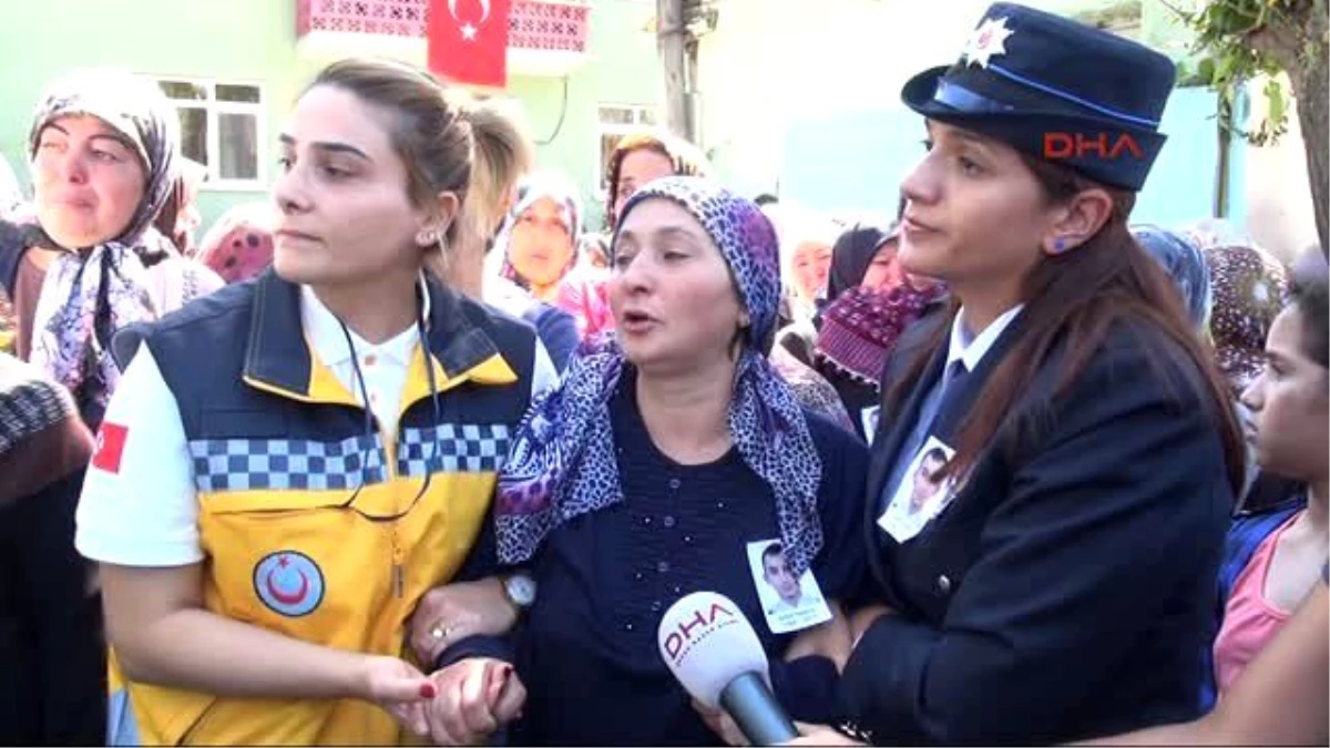 Kastamonu - Şehit Polis İlker Narin\'i, Kastamonu\'da 5 Bin Kişi Son Yolculuğuna Uğurladı -1