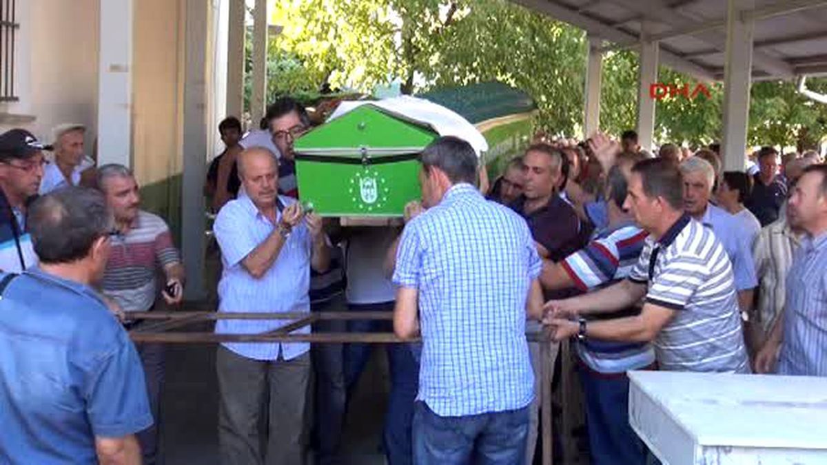 Yangını İzleyen Genç Çift, Trafik Kazasında Öldü