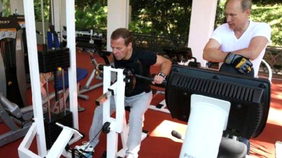 Putin ve Medvedev Ter Attı