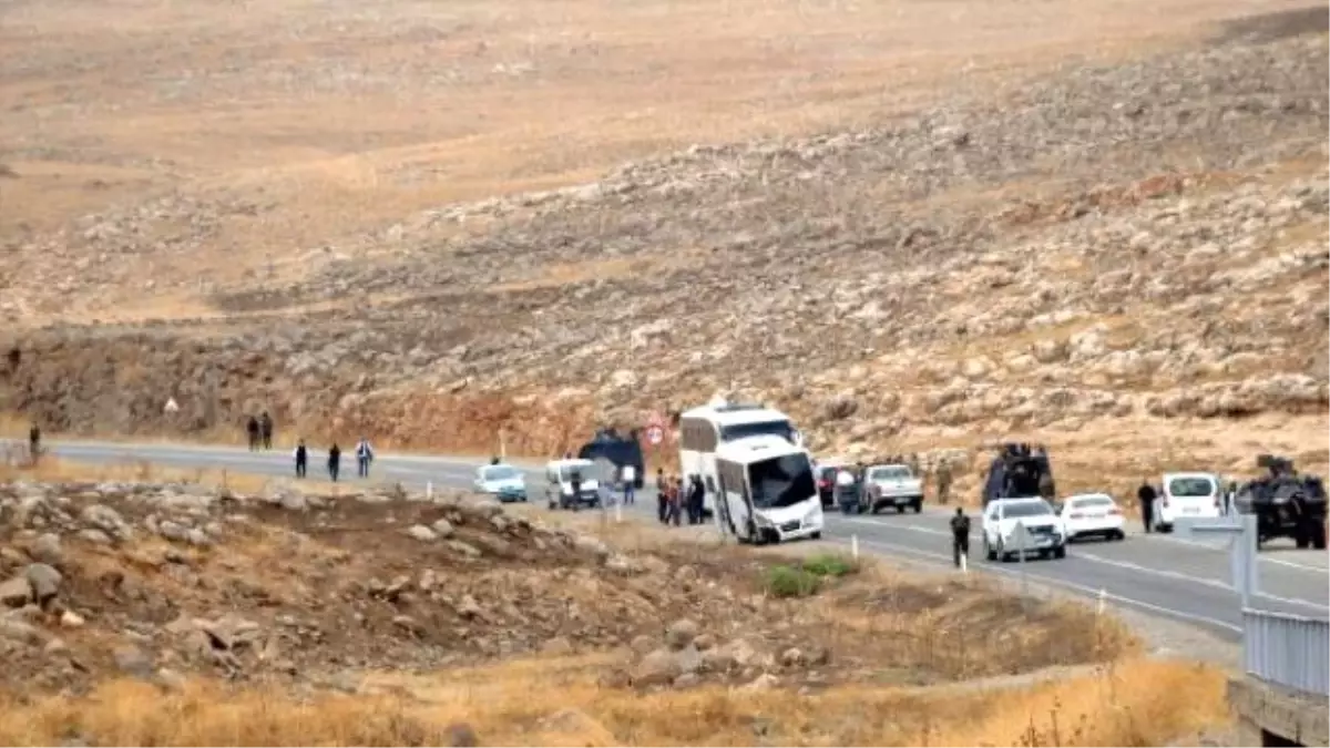 Şırnak\'ta PKK\'dan Polis Servisine Bombalı Saldırı: 3 Polis Yaralı (2)- Yeniden