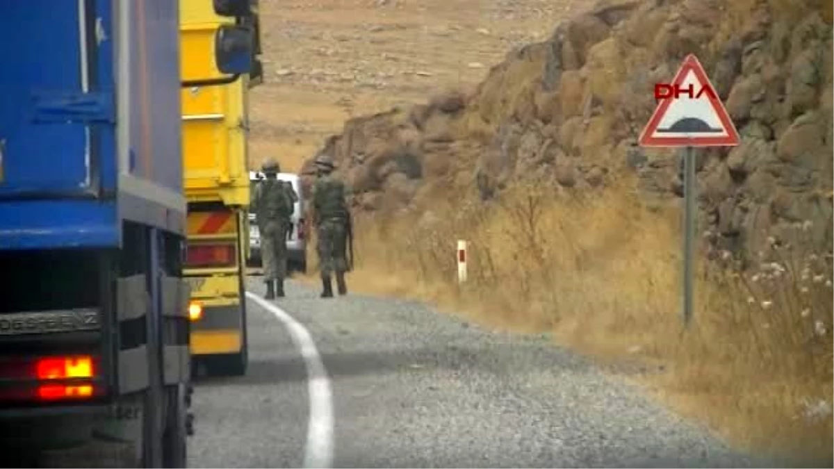 Şırnak\'ta PKK\'dan Polis Servisine Bombalı Saldırı: 3 Polis Yaralı