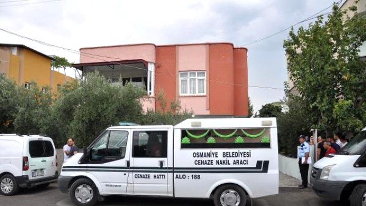 20 Yaşındaki Kadın Kocasını Bıçaklayıp Öldürdü
