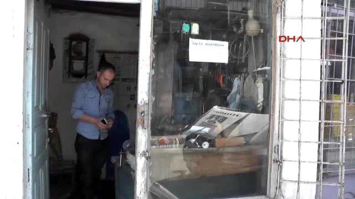 Yarım Asırdır Bıçak Bileyliyor