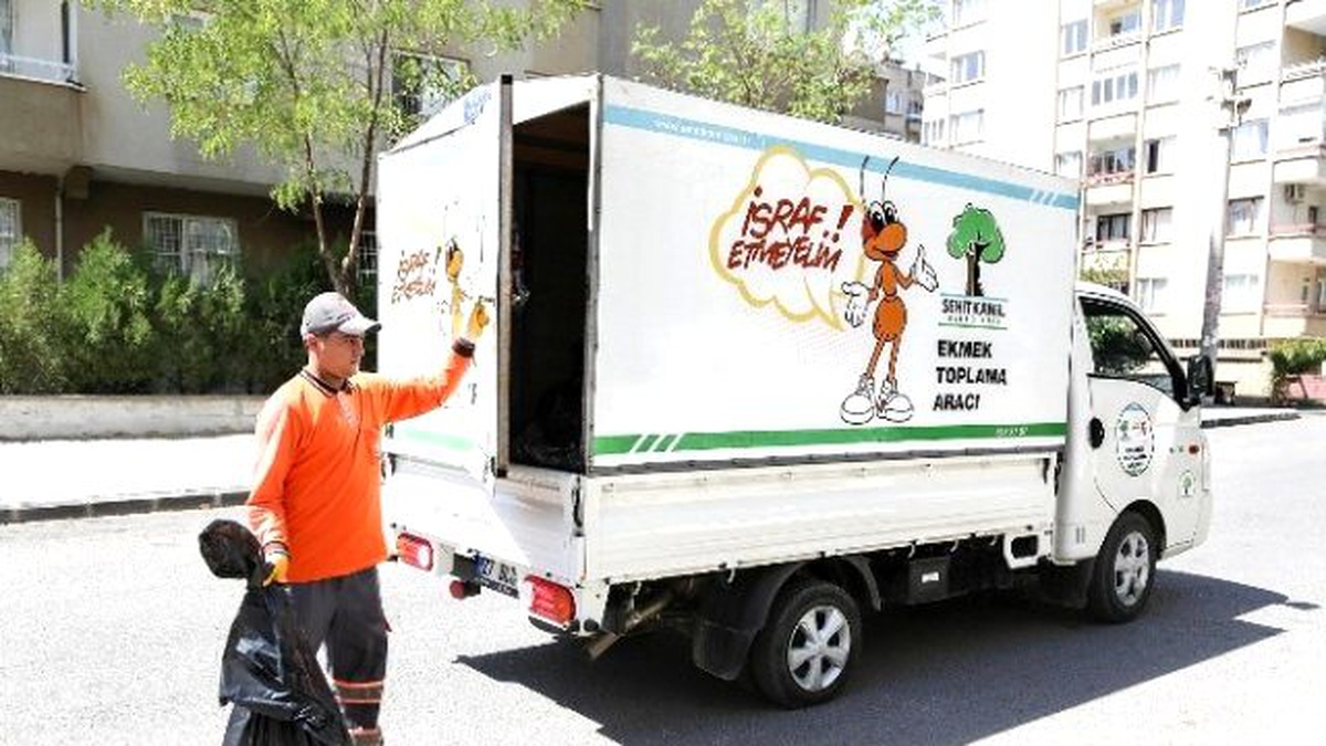 Bayat Ekmek Toplama Projesi ile Hayvanlara Yem Sağlanıyor