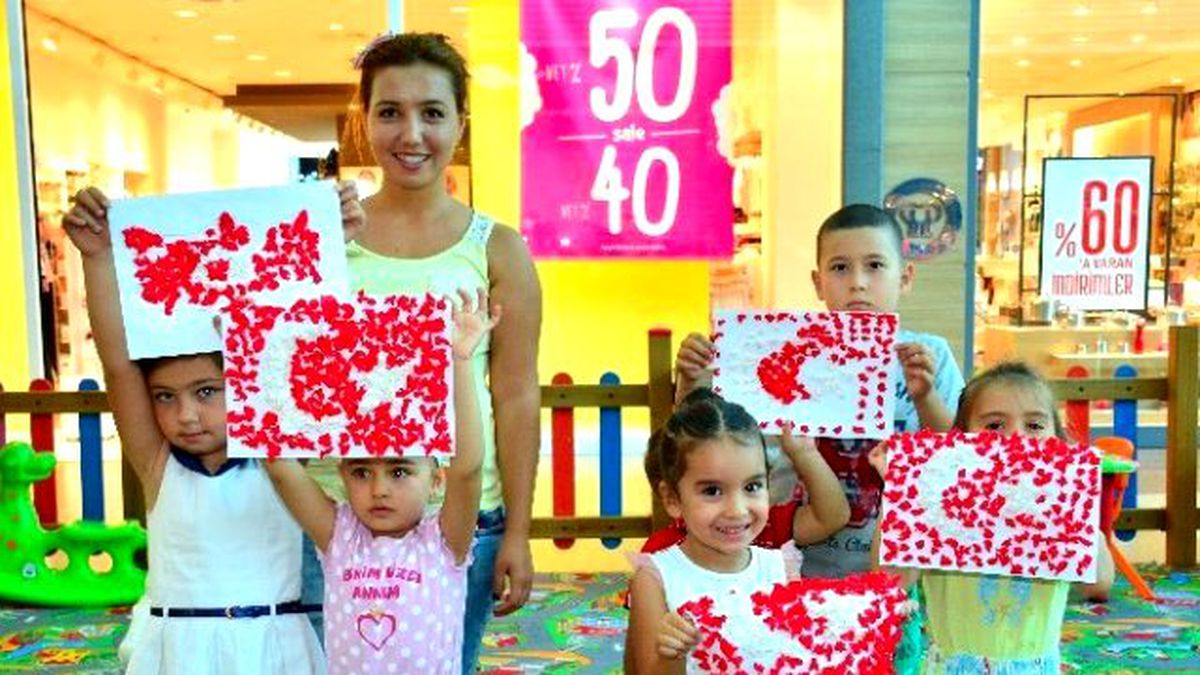 En Güzel Bayrağı Çocuklar Yaptı