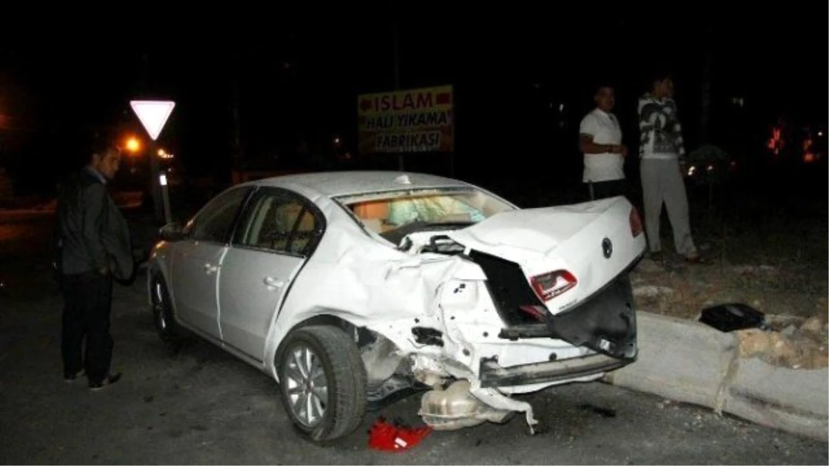 Erciş\'te Zincirleme Trafik Kazası, 1 Yaralı