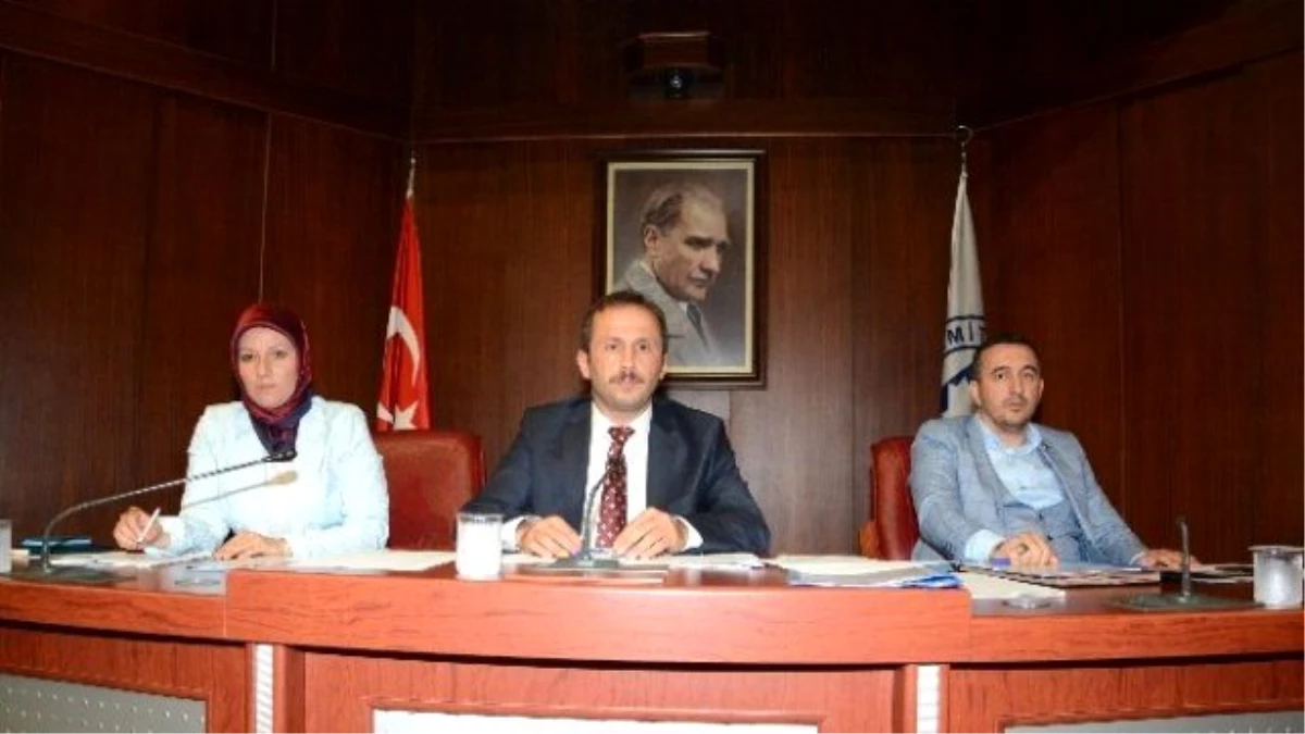 İzmit Belediyesi Meclis Toplantısı Yapıldı