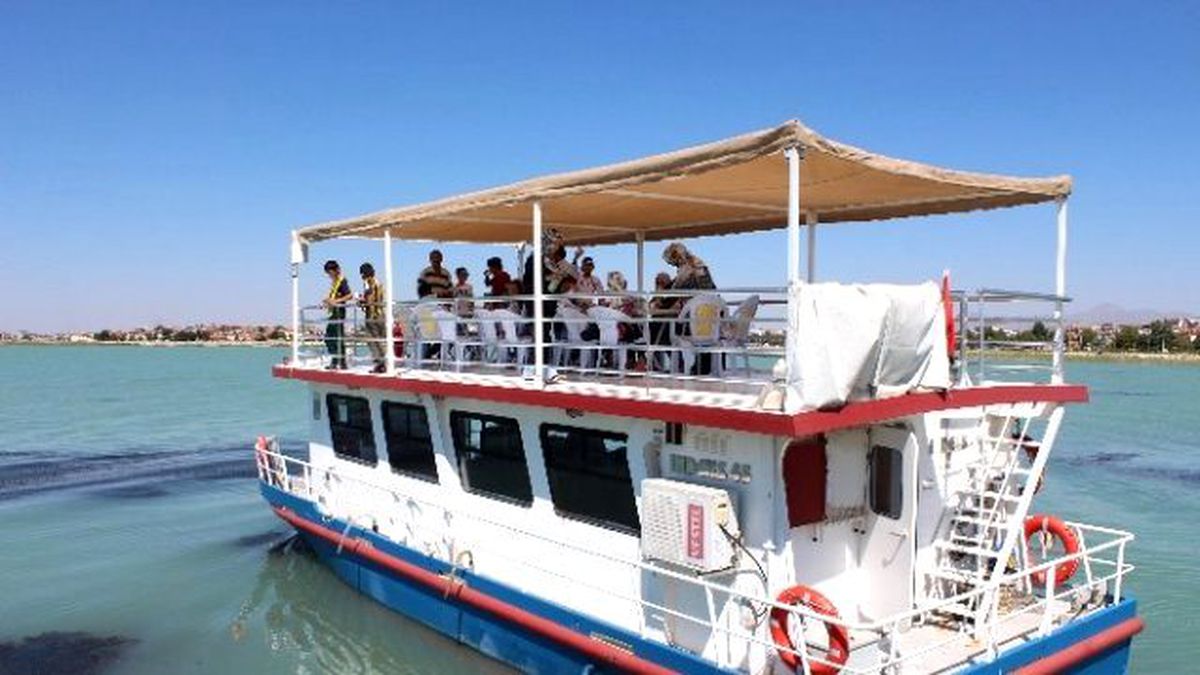 Kur\'an Kursu Öğrencilerine Tekne Turu