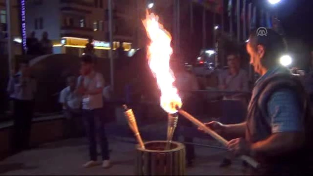 Safranbolu\'da "Zeybek Ateşi" Gösterisi