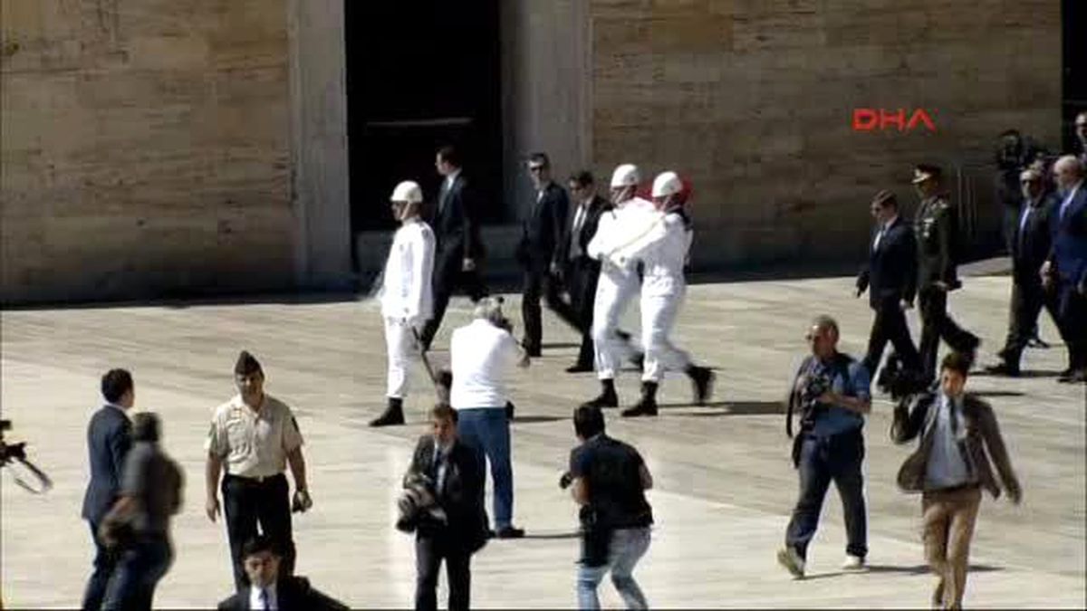 Seçim Kabinesi Anıtbakır'i Ziyaret Etti