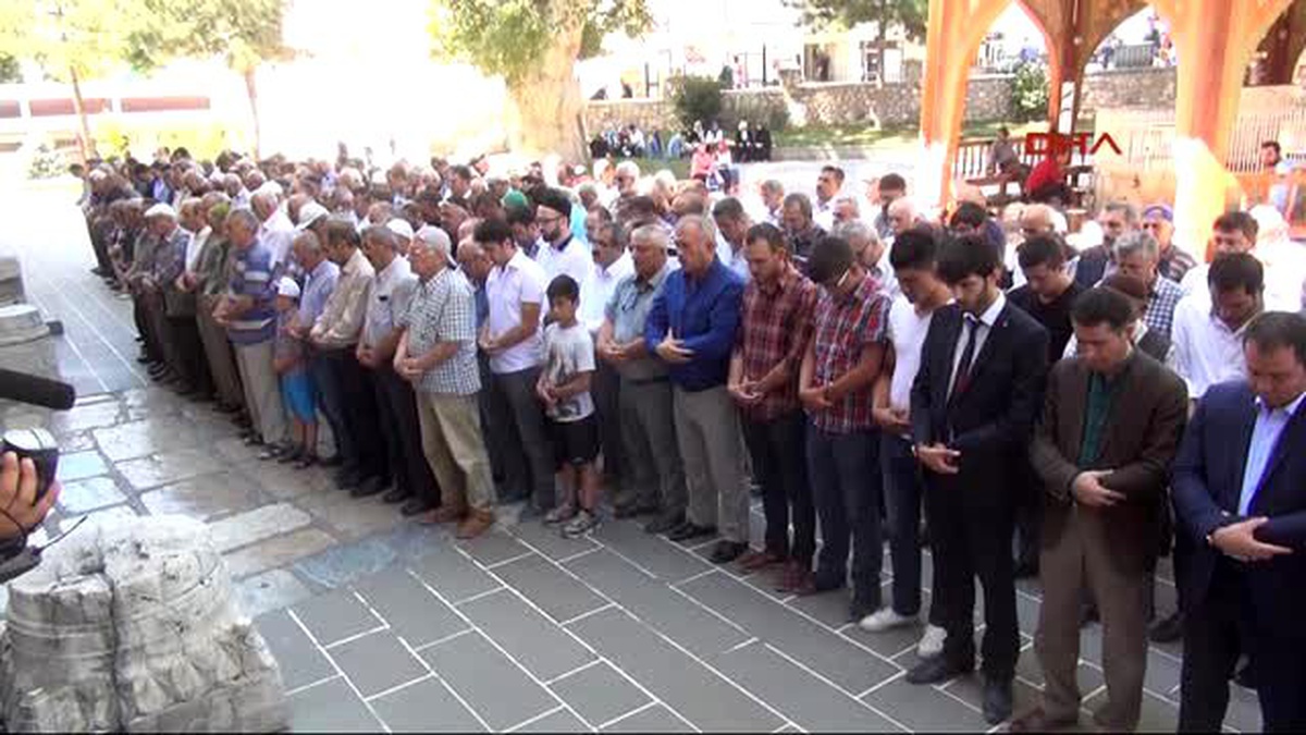 Tokat Ak Partili Başkan İçin Sivas ve Tokat?ta Gıyabi Cenaze Namazı Kılındı
