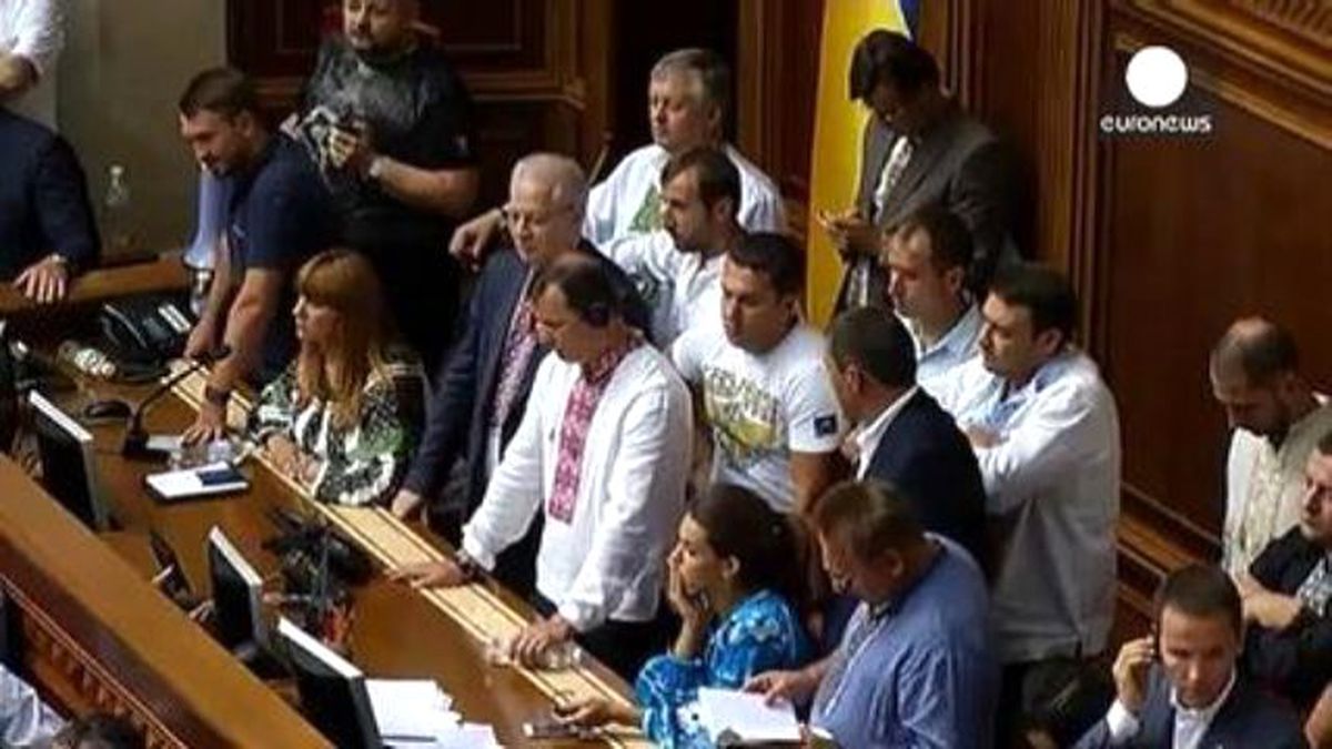 Ukrayna\'da Özerklik Statüsü Ortalığı Karıştırdı
