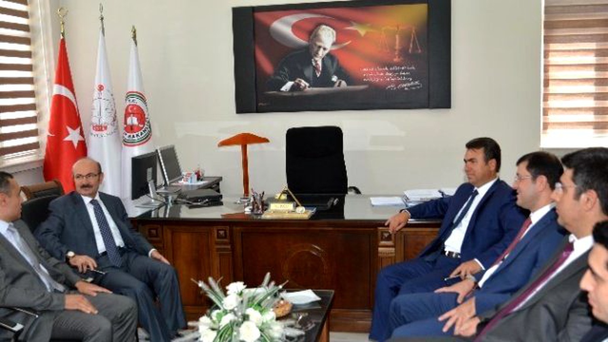 Vali Kürklü\'den, Adliye ve Baro\'ya Ziyaret