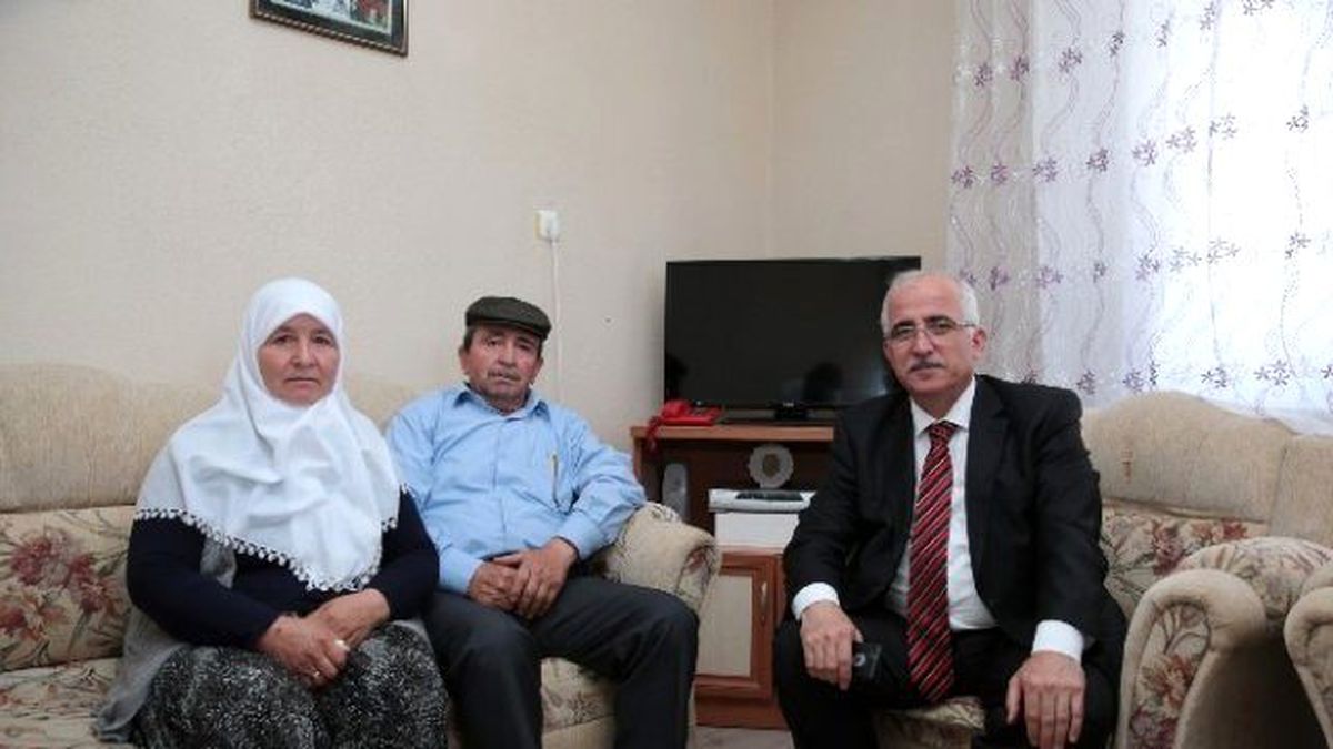 Vali Tuna, Şehit Kamil Üngör'ün Ailesini Ziyaret Etti