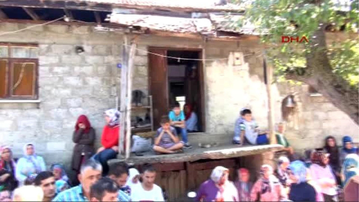 Zonguldak Kaçak Ocakta Ölen 2 Madenci Toprağa Verildi