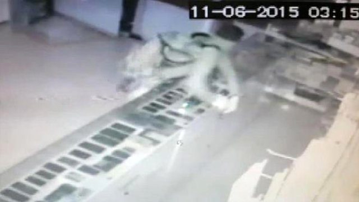 1 Dakikada Hırsızlık" Güvenlik Kamerasında...