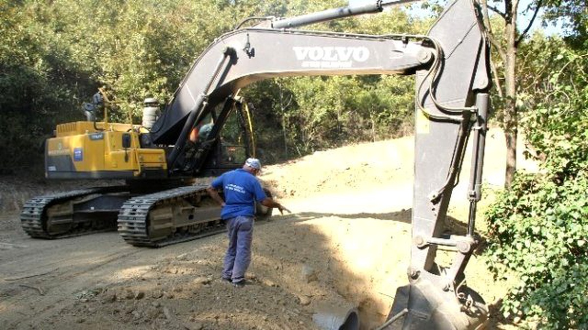 Aksartepe\'de Yol Çalışmaları Tüm Hızıyla Devam Ediyor