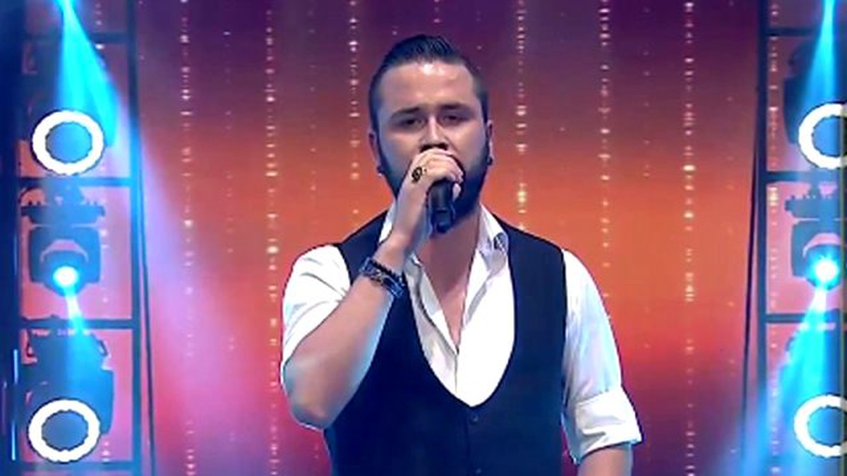 Burak Gençer \'Taht Kurmuşsun Kalbime\'