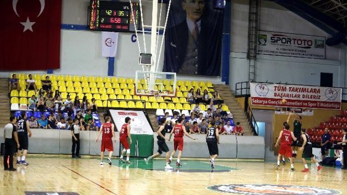 Büyükşehir Basket Takımı Rakibini Mağlup Etti